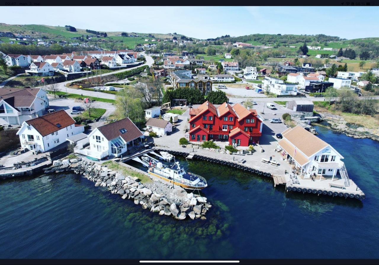 Sjoberg Hotell Og Ferie Leiligheter Osthusvik ภายนอก รูปภาพ