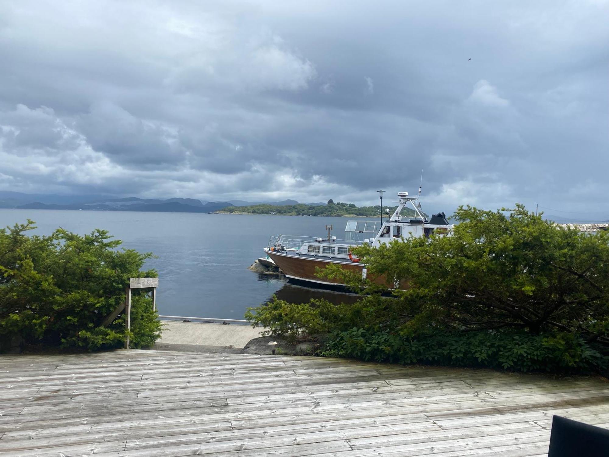 Sjoberg Hotell Og Ferie Leiligheter Osthusvik ภายนอก รูปภาพ