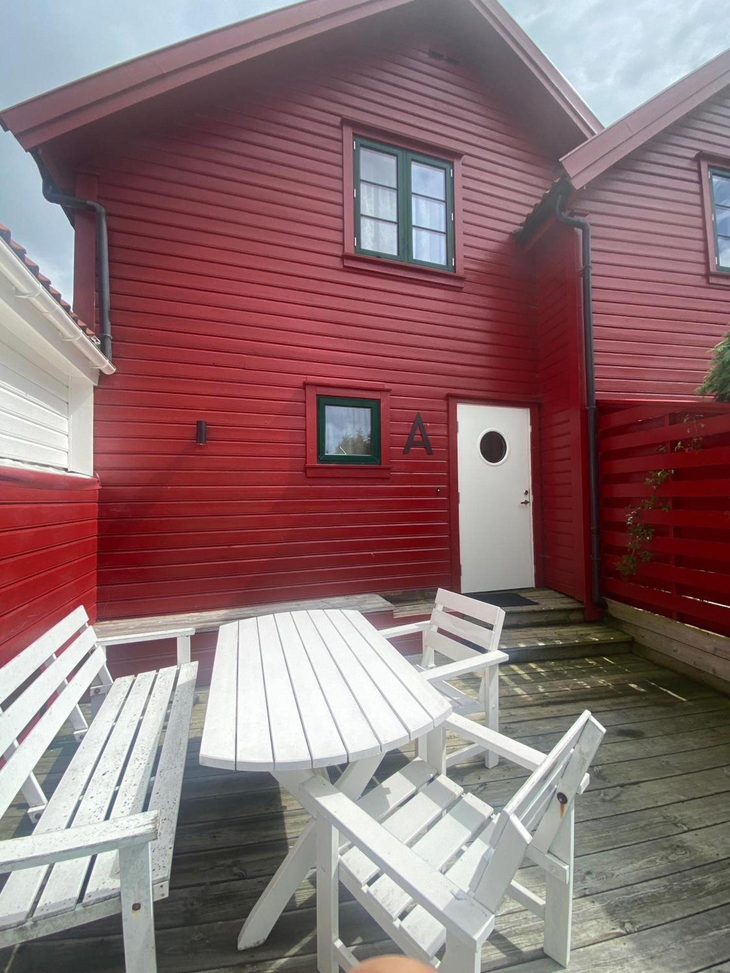 Sjoberg Hotell Og Ferie Leiligheter Osthusvik ภายนอก รูปภาพ