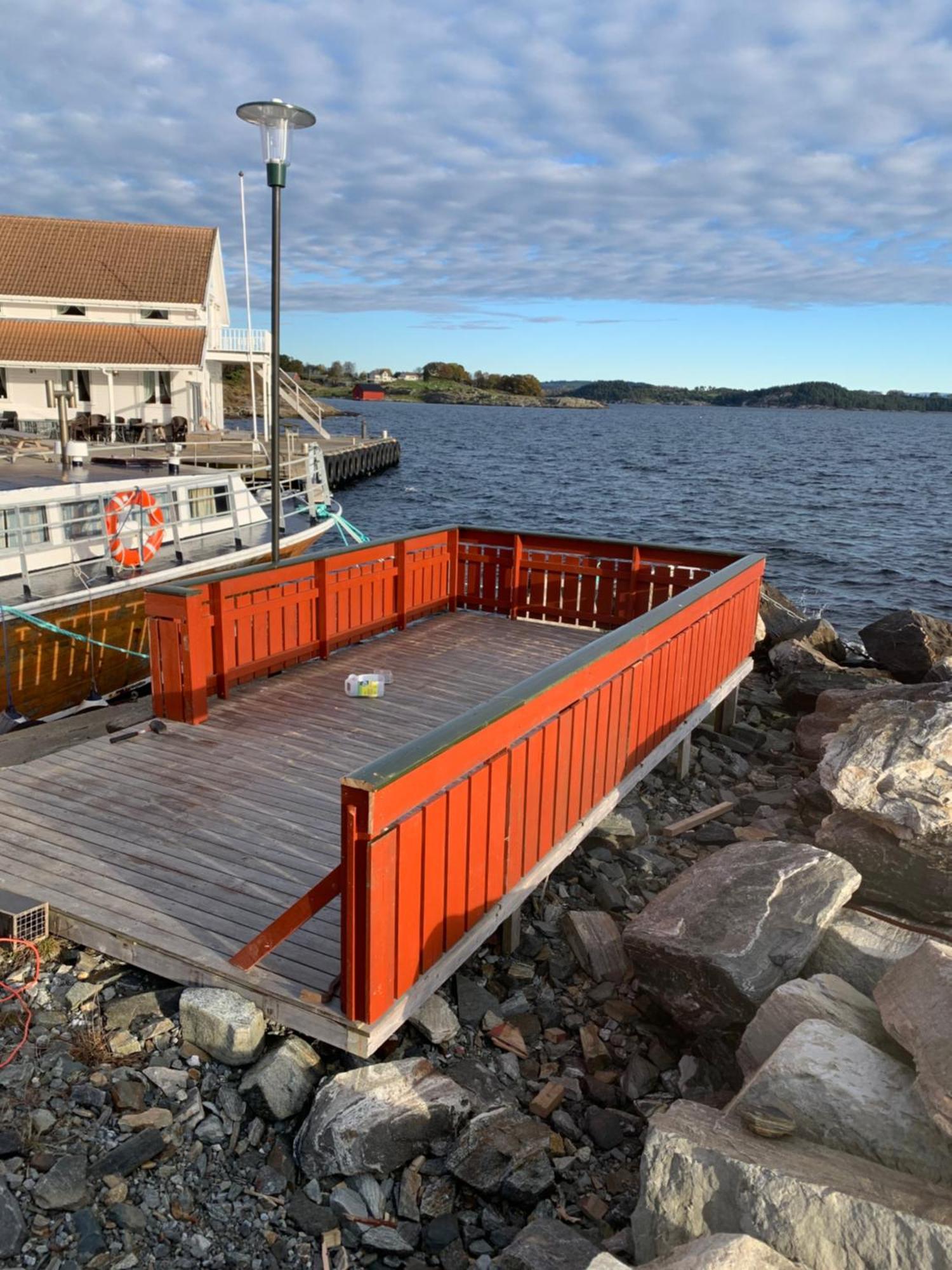 Sjoberg Hotell Og Ferie Leiligheter Osthusvik ภายนอก รูปภาพ