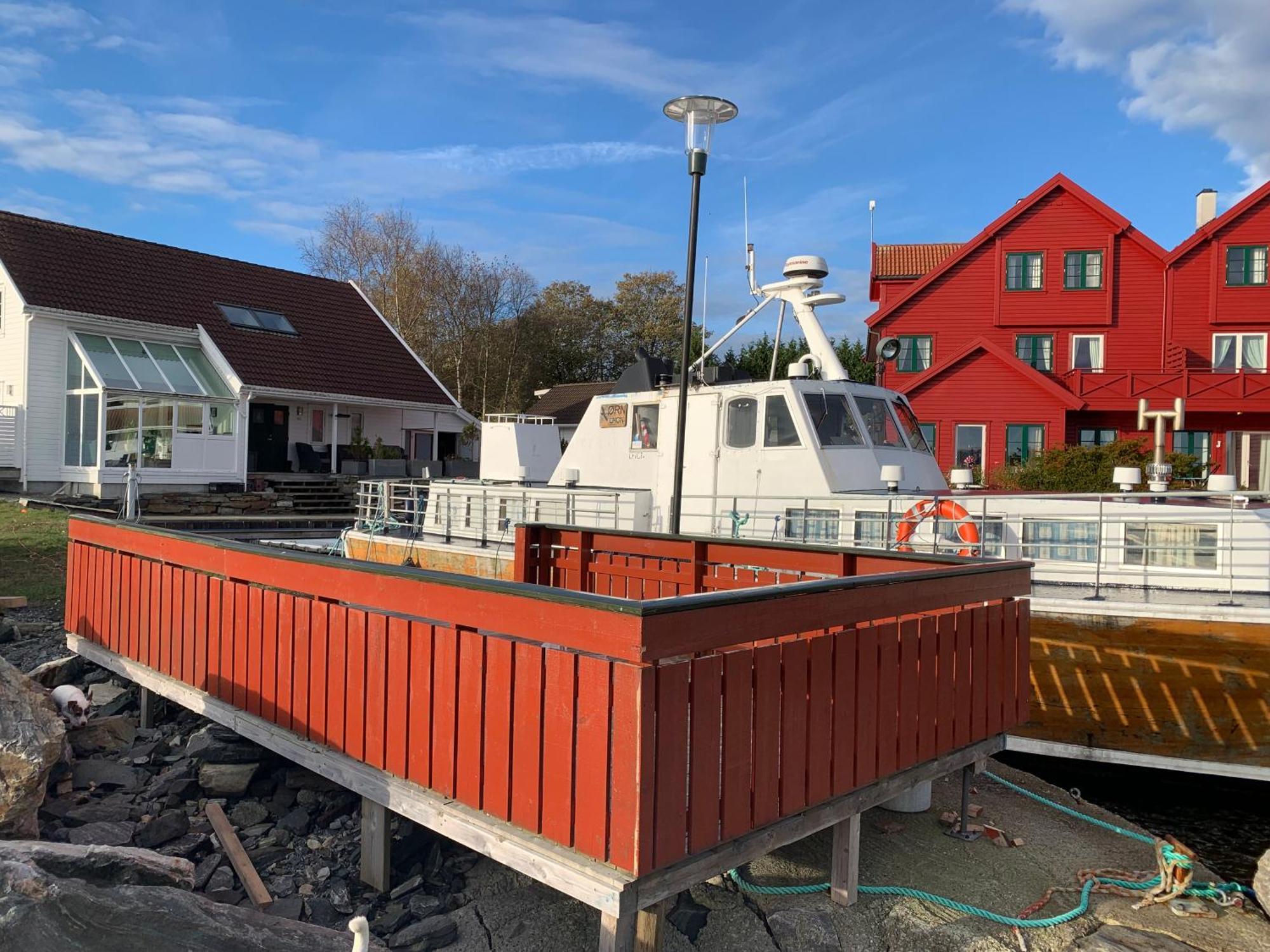 Sjoberg Hotell Og Ferie Leiligheter Osthusvik ภายนอก รูปภาพ