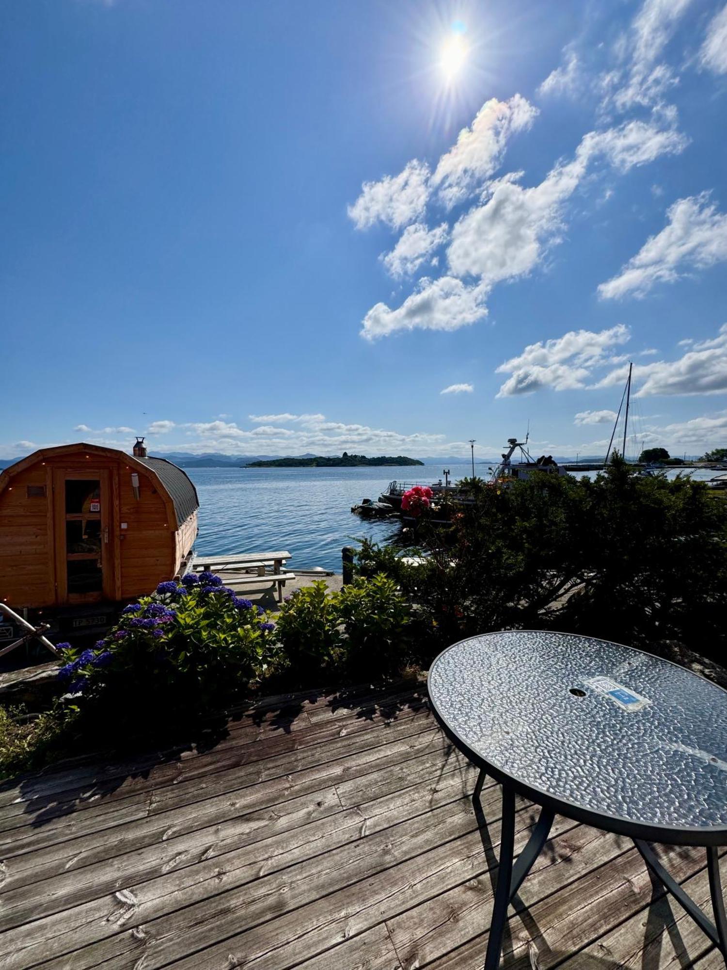 Sjoberg Hotell Og Ferie Leiligheter Osthusvik ภายนอก รูปภาพ