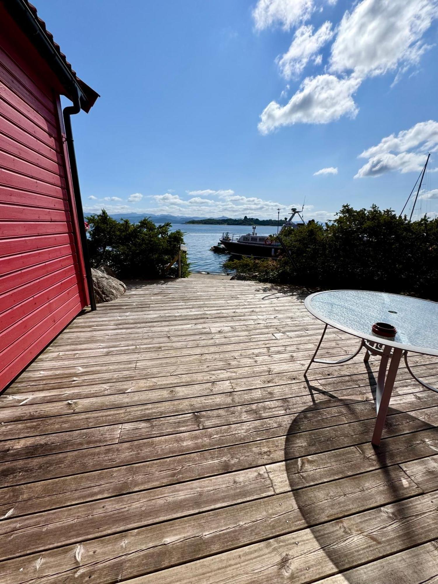 Sjoberg Hotell Og Ferie Leiligheter Osthusvik ภายนอก รูปภาพ