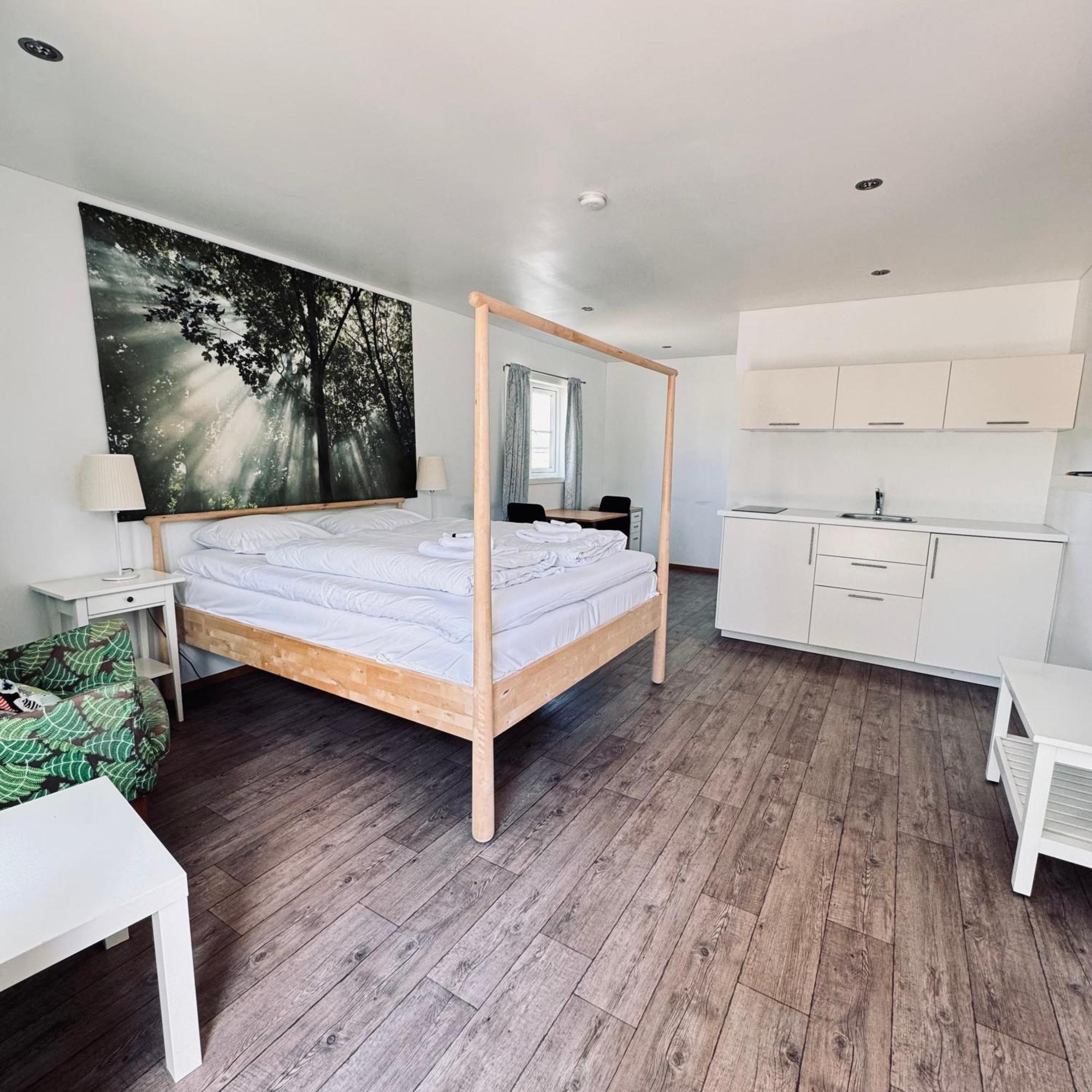 Sjoberg Hotell Og Ferie Leiligheter Osthusvik ภายนอก รูปภาพ