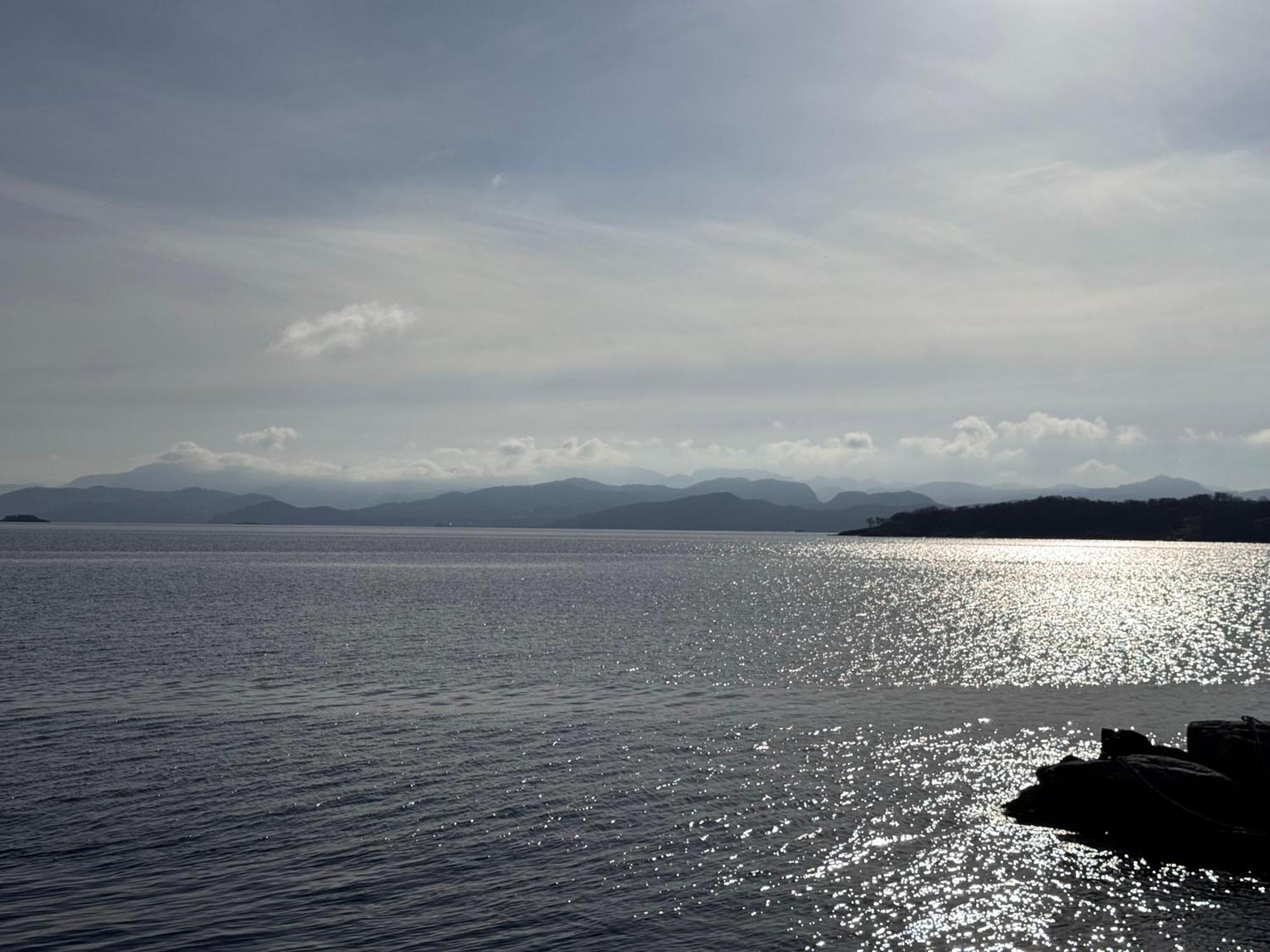 Sjoberg Hotell Og Ferie Leiligheter Osthusvik ภายนอก รูปภาพ